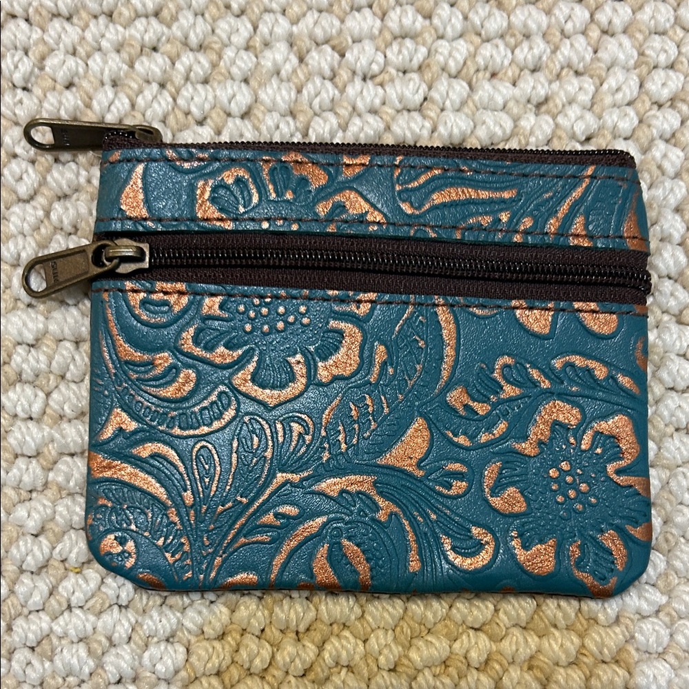 Women’s Tooled Leather Pouch NWOT